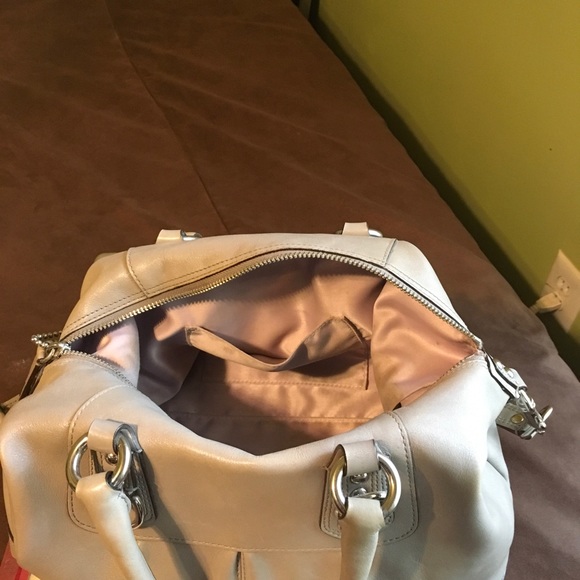 Coach - Picture 3 of 8